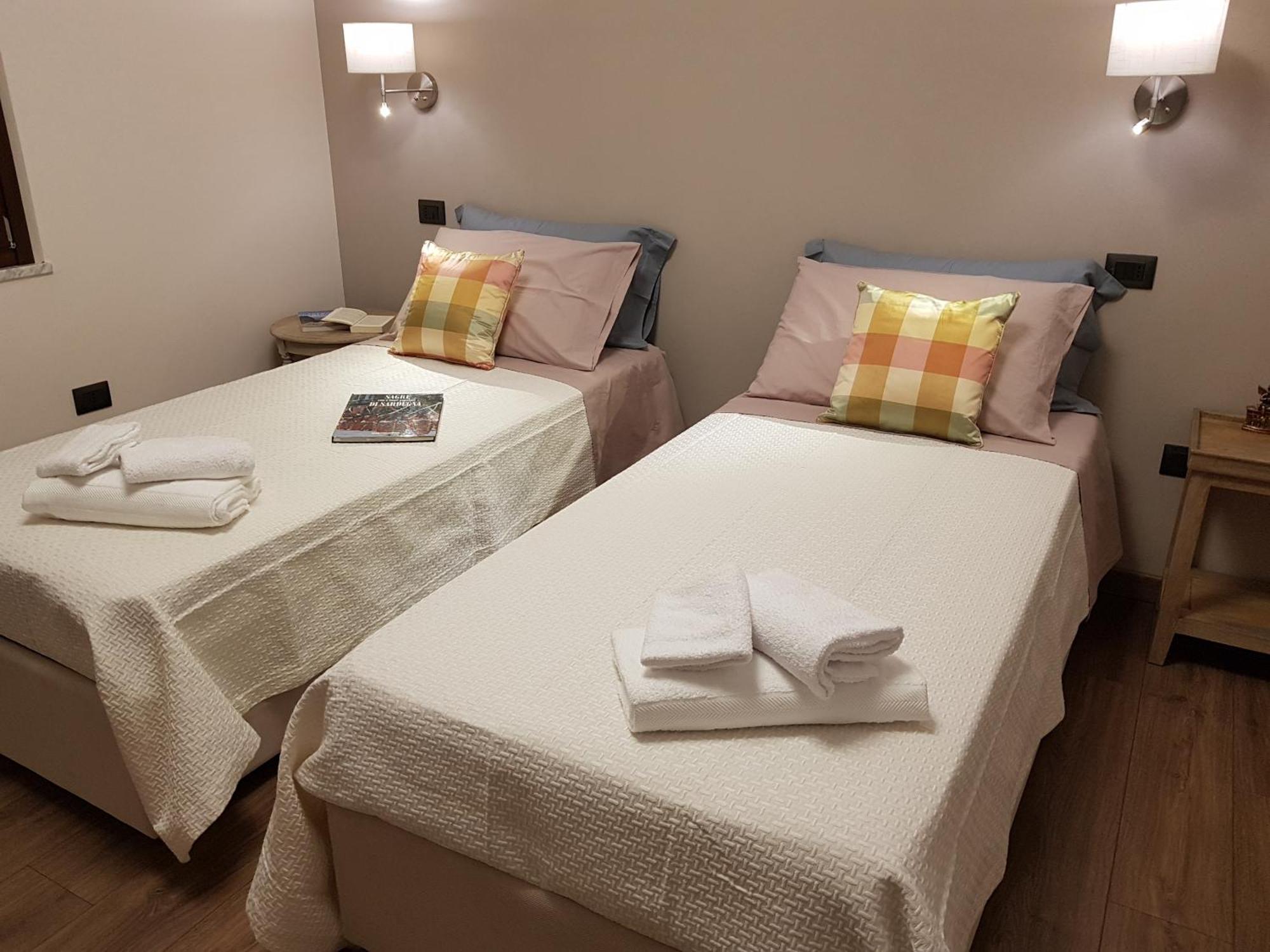 B&B Al Civico16 구스피니 외부 사진